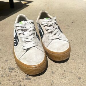 Cariuma Sneakers Men Catiba Pro Low Off White Suede Black Logo Size 9